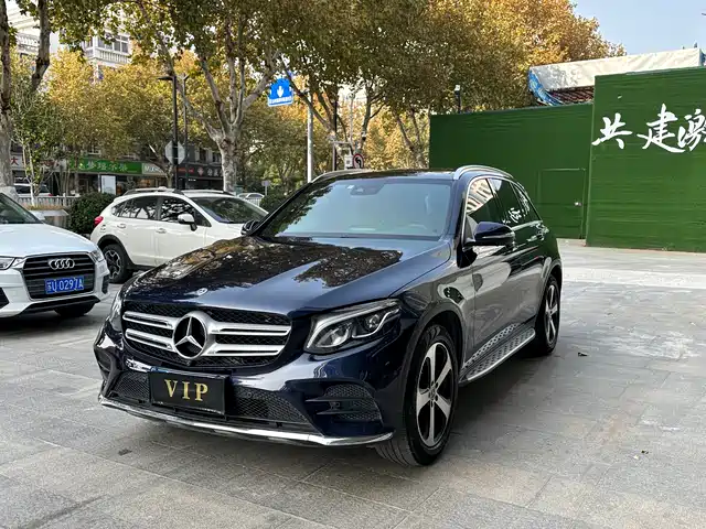 MERCEDES-BENZ GLC
