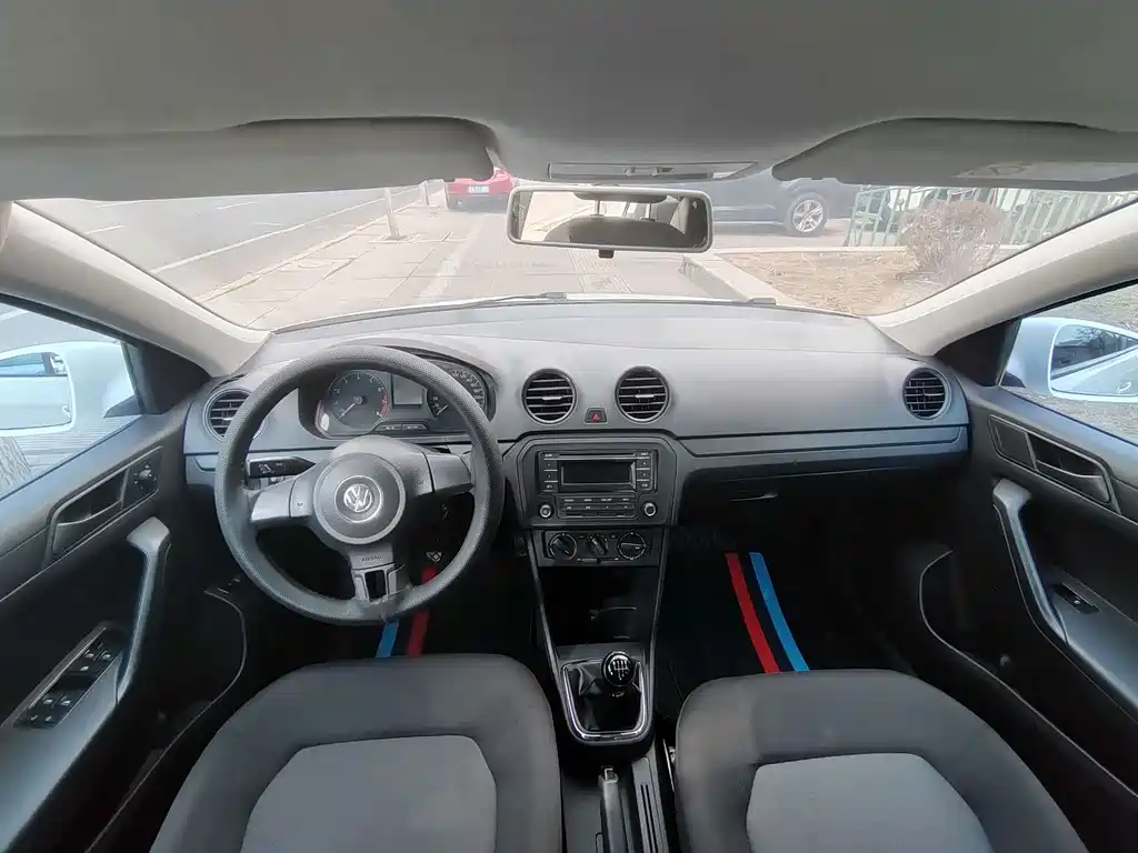 Volkswagen Jetta 1.6L Manual Fashion Type, фото 8