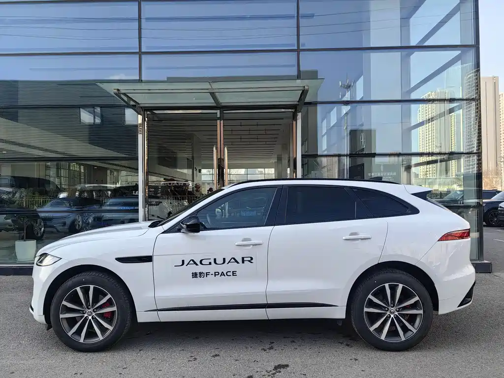 JAGUAR F PACE