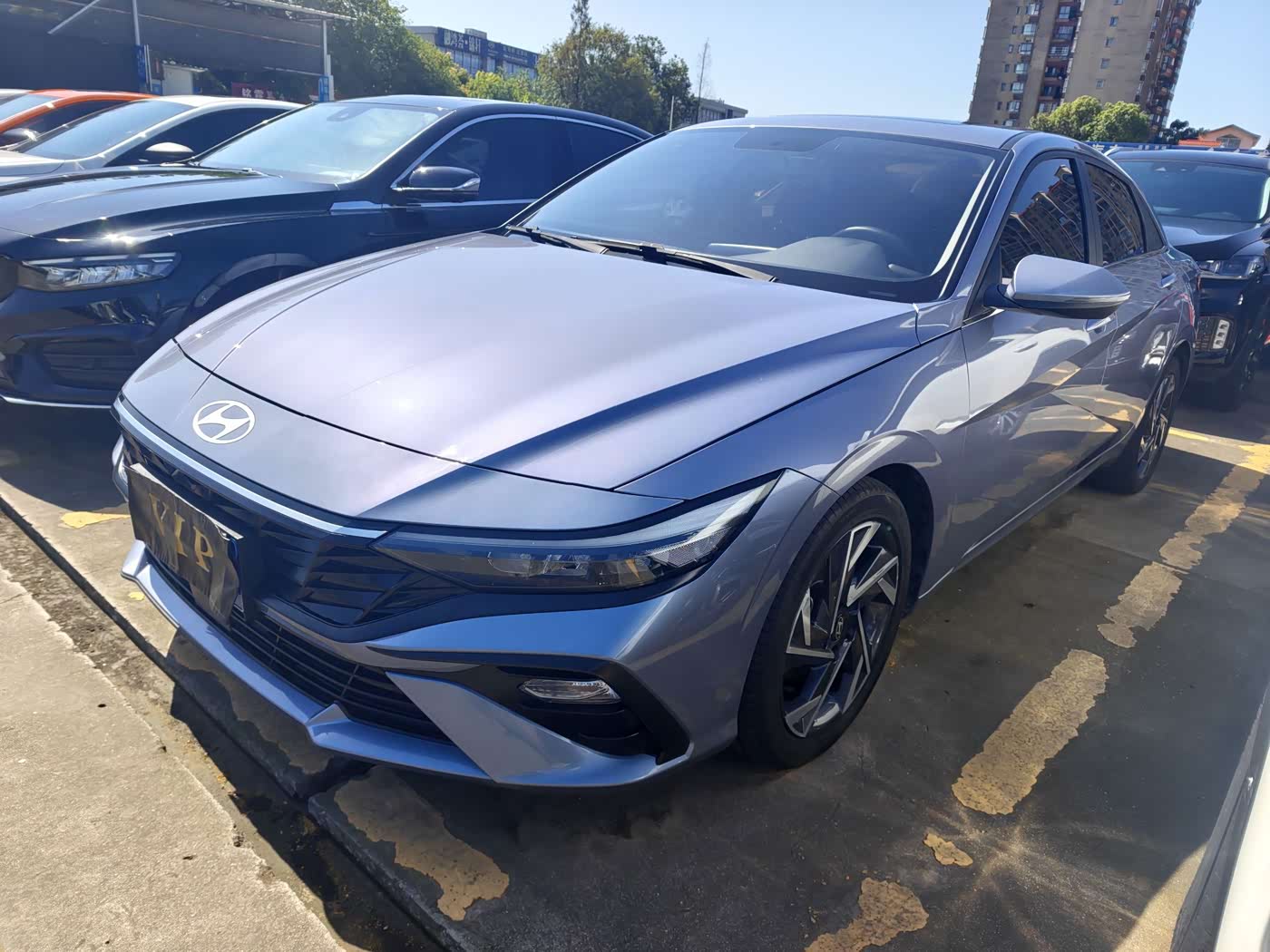 Hyundai Elantra 1.5 л 2024 г. Голубой, пробег 21000 км