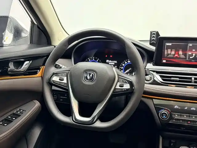 Changan Eado DT — миниатюра 10