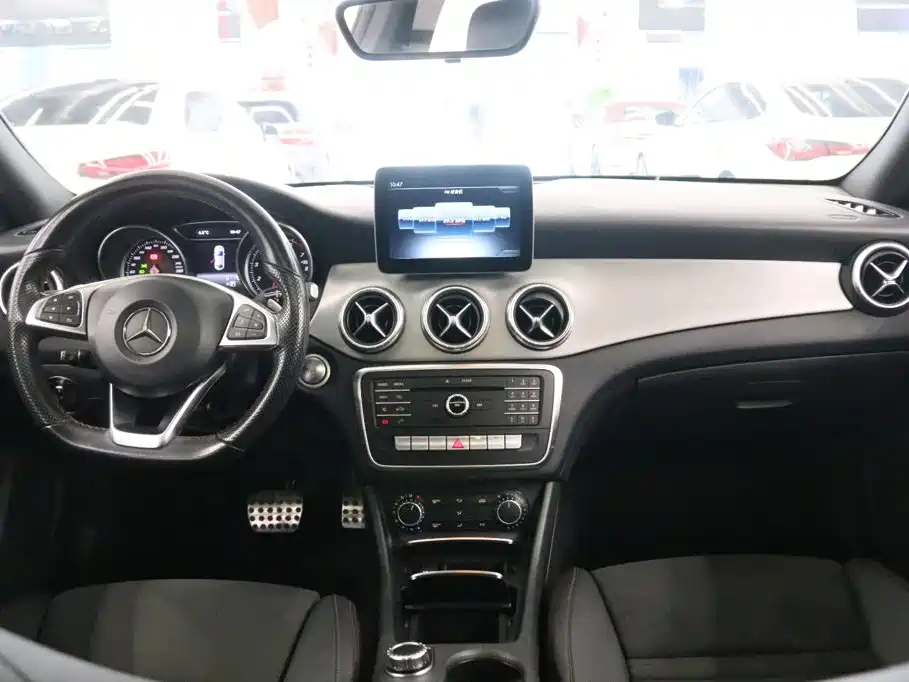 Mercedes-Benz CLA (Import) — миниатюра 5