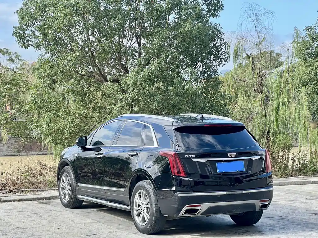 CADILLAC XT5
