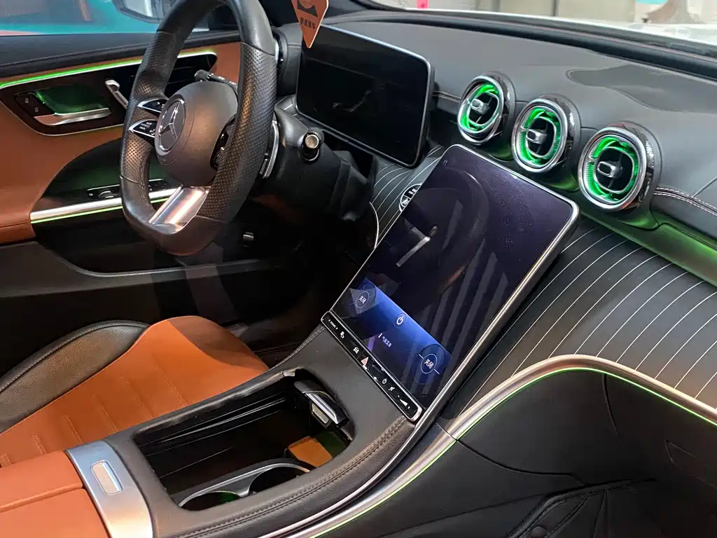 Mercedes-Benz C-Class — миниатюра 6