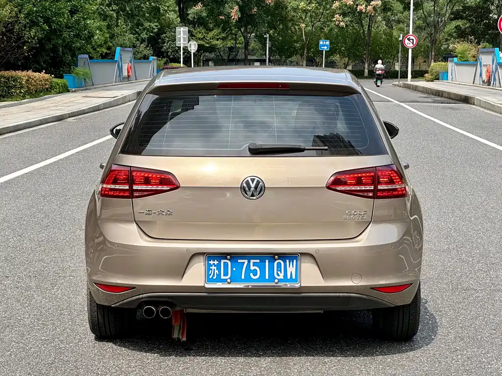 Volkswagen Golf — миниатюра 8