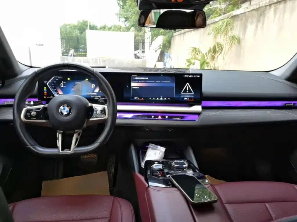 BMW 5 Series — миниатюра 10