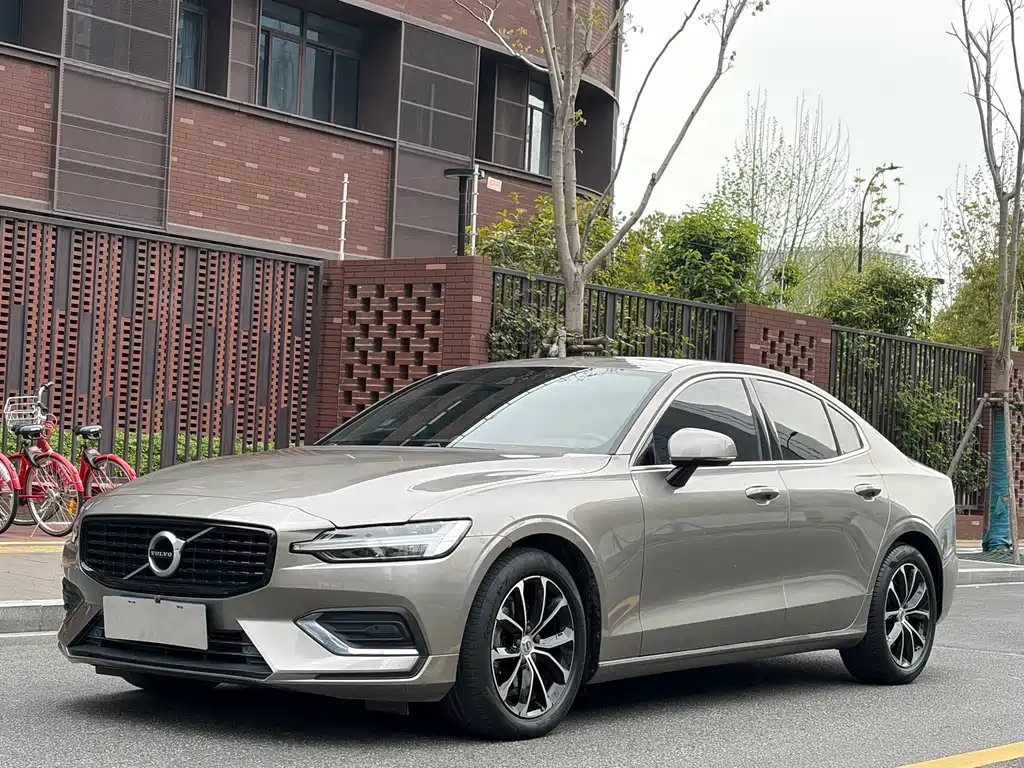 Volvo S60 2021