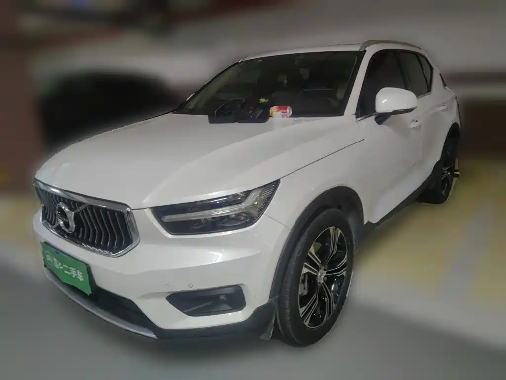 Volvo XC40 — миниатюра 2