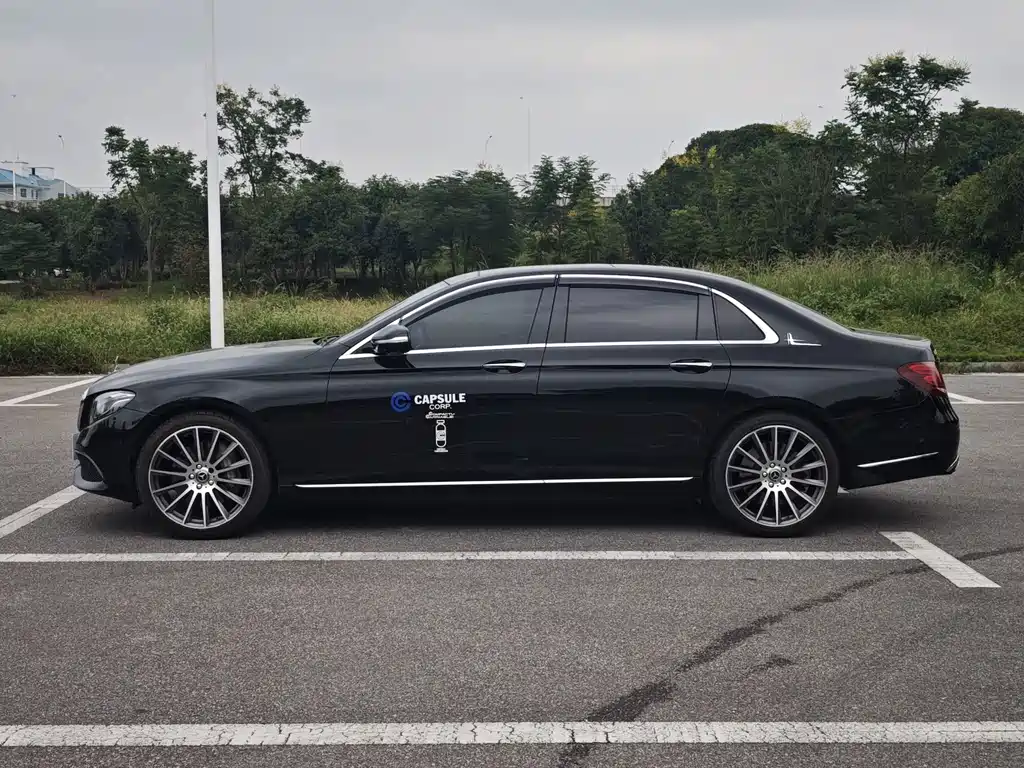 Mercedes-Benz E-Class — миниатюра 2