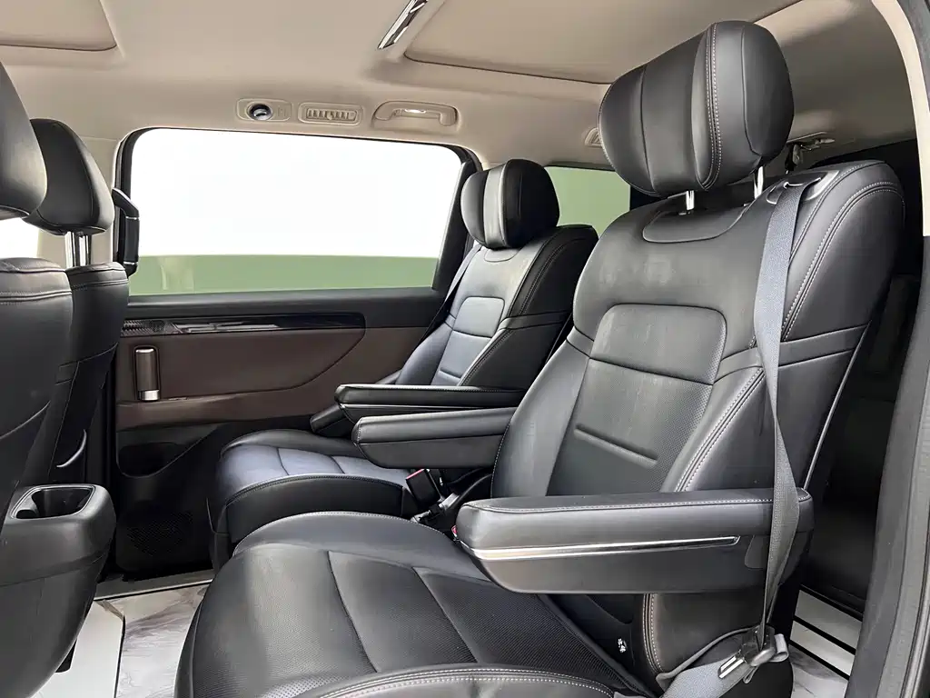 GAC Motor Trumpchi E8 PHEV — миниатюра 17