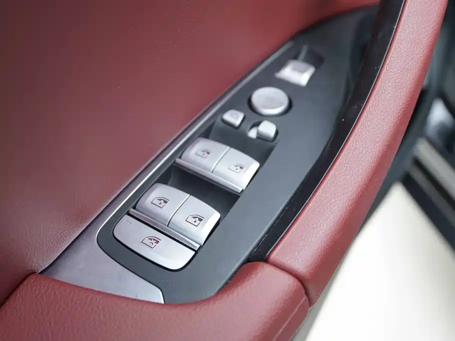 BMW X3 — миниатюра 10