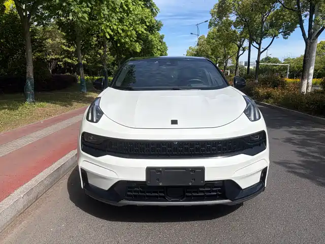 2020 Lynk & Co 05