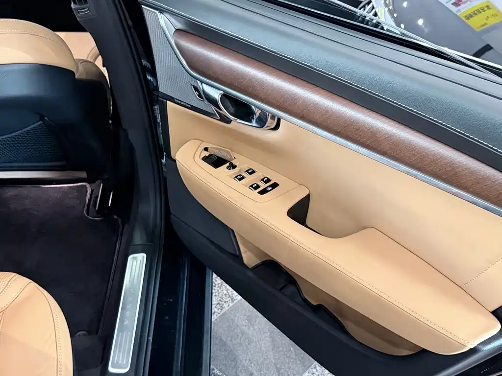 Volvo S90 — миниатюра 19