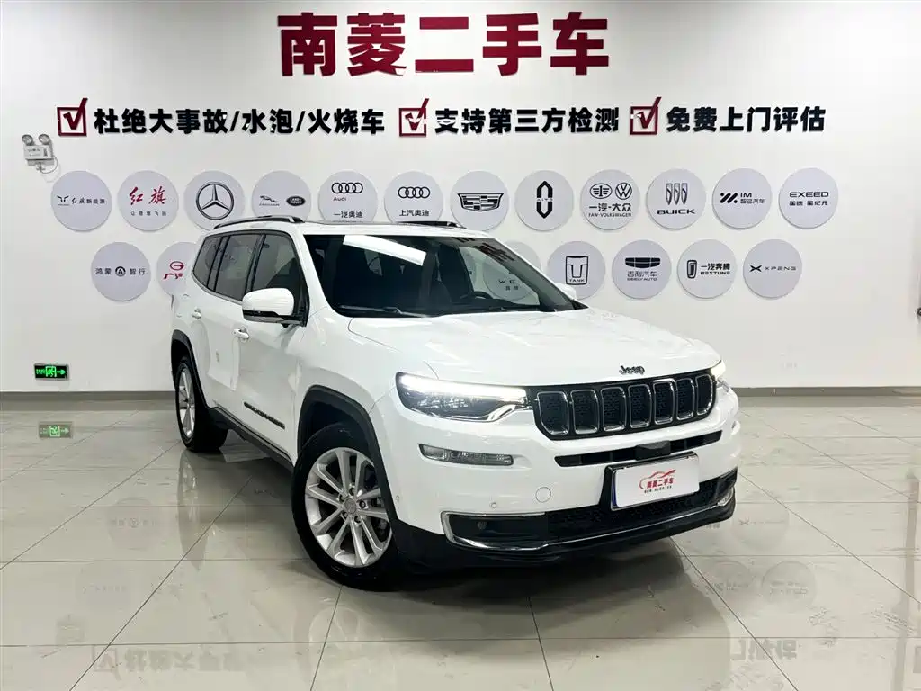 JEEP GRAND COMMANDER