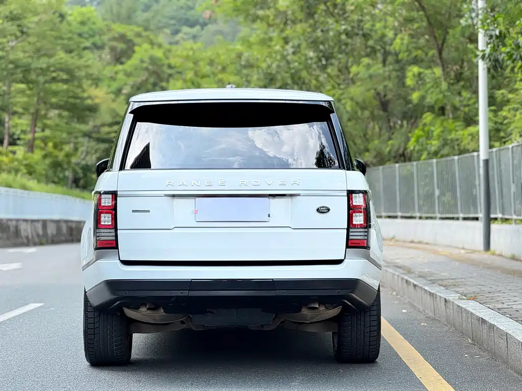 Land Rover Range Rover — миниатюра 5