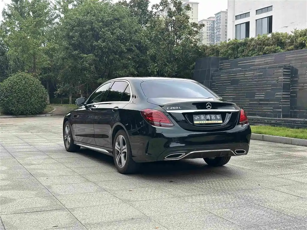 Mercedes-Benz C-Class — миниатюра 17