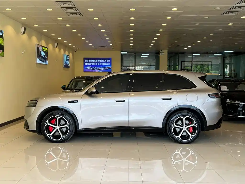 AITO AITO M6 — миниатюра 4
