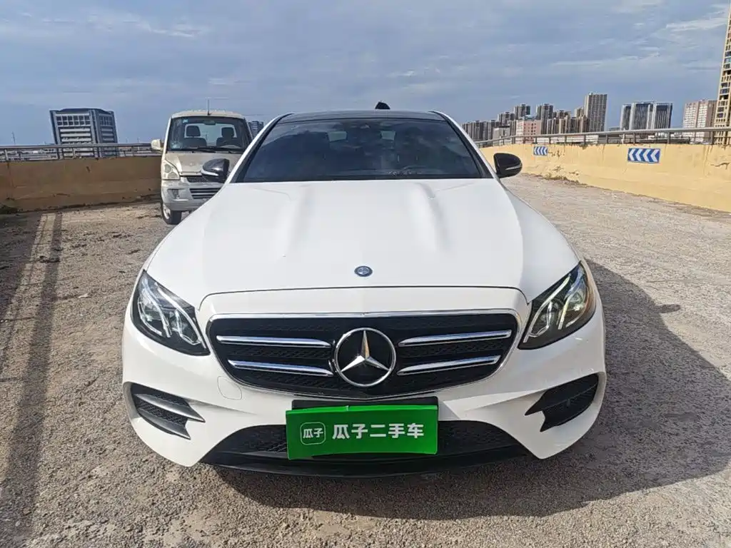 Mercedes-Benz E-Class — миниатюра 3
