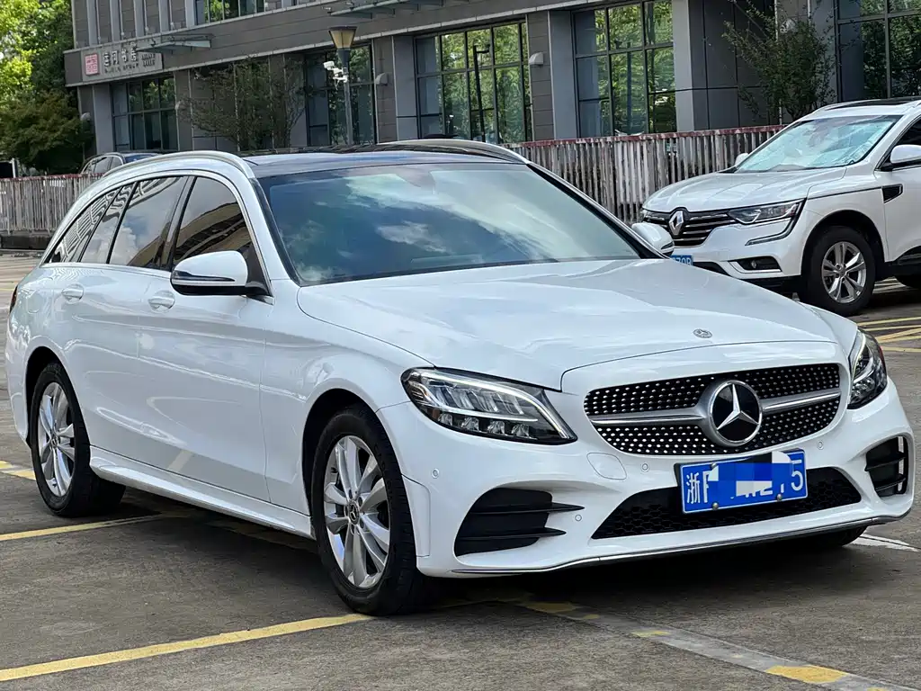 Mercedes-Benz C-Class (Import) — миниатюра 2