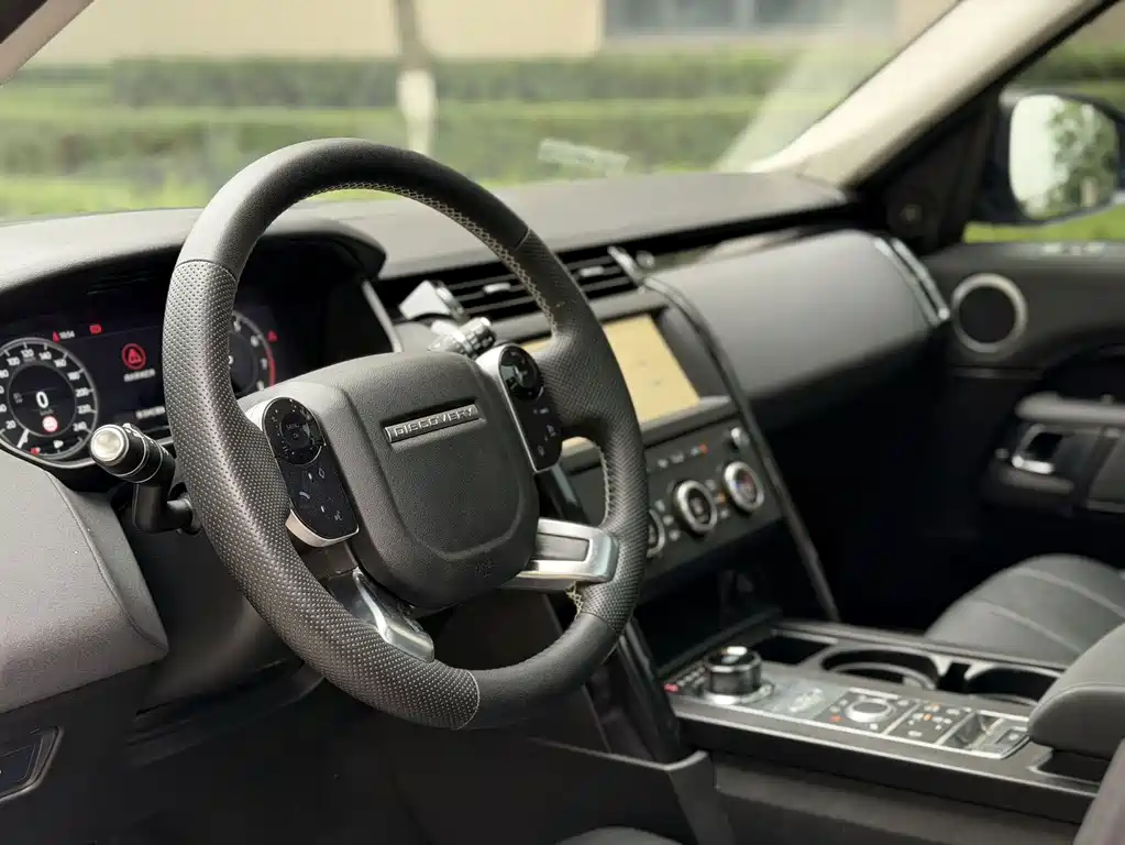 Land Rover Discovery — миниатюра 6