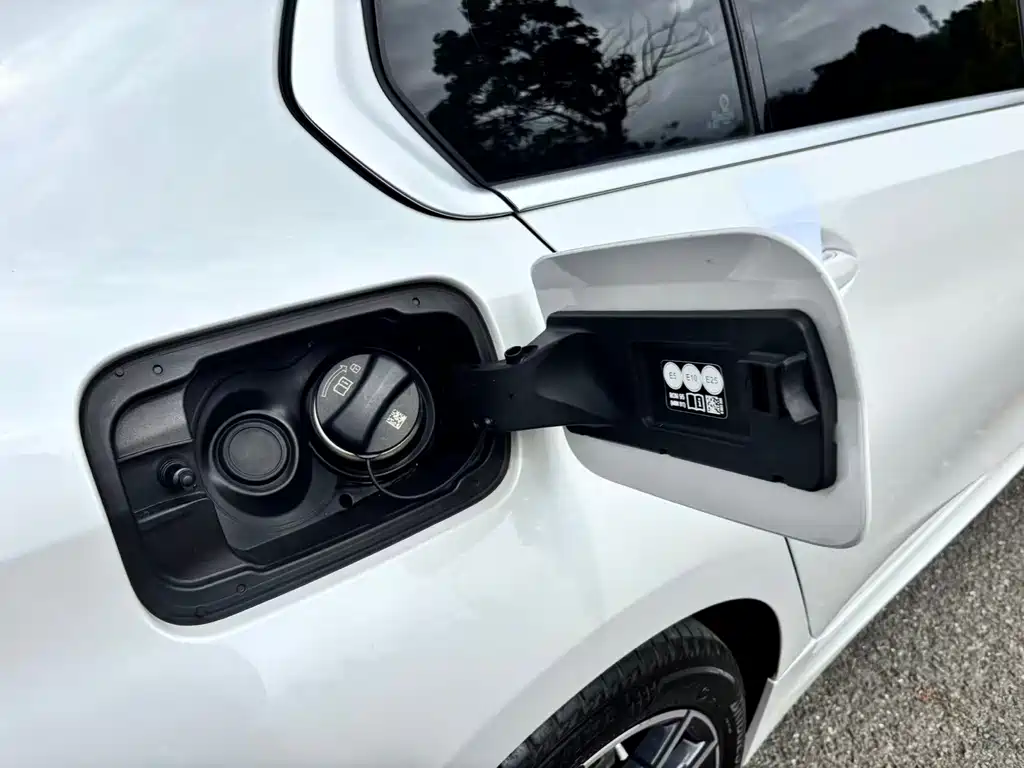 BMW 3 Series — миниатюра 19