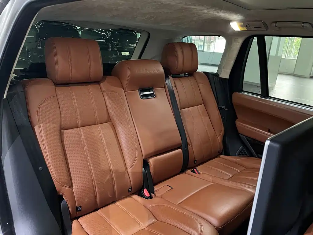 Land Rover Range Rover — миниатюра 15
