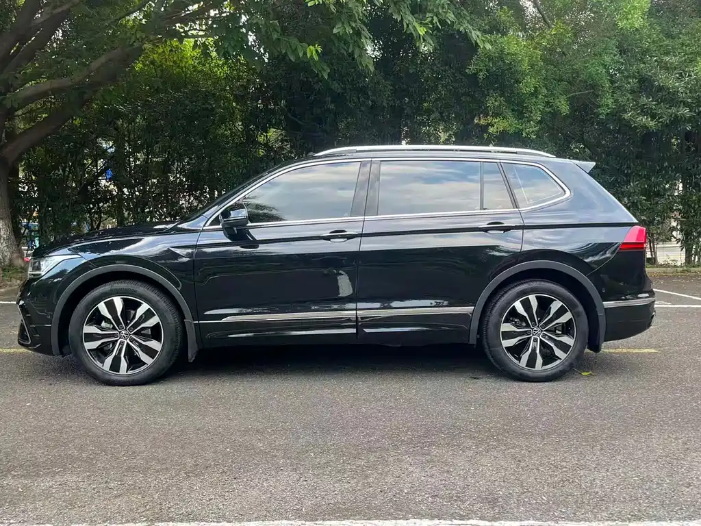 Volkswagen Tiguan L — миниатюра 13