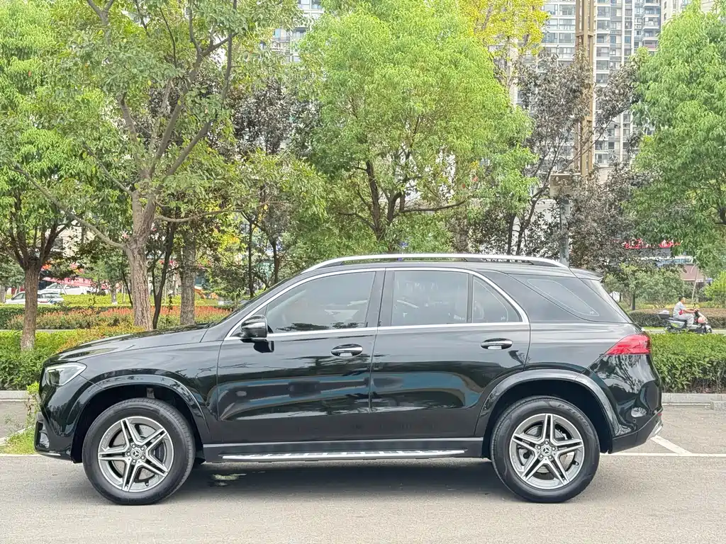Mercedes-Benz GLE (Import) — миниатюра 7