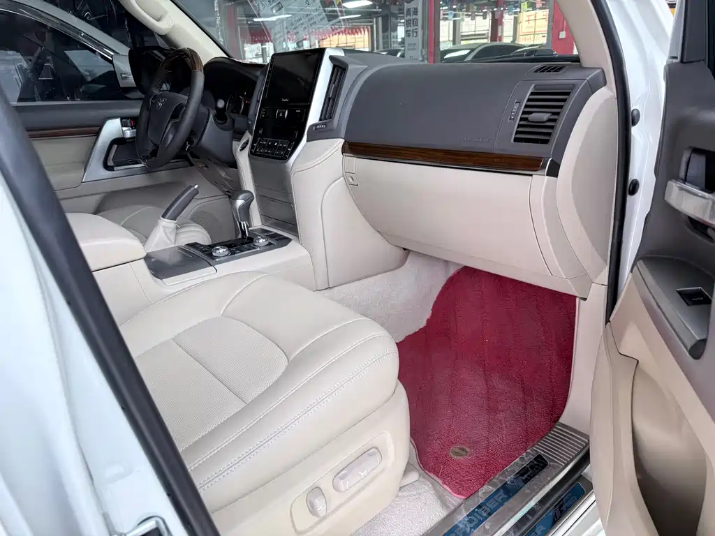 Toyota Land Cruiser — миниатюра 18
