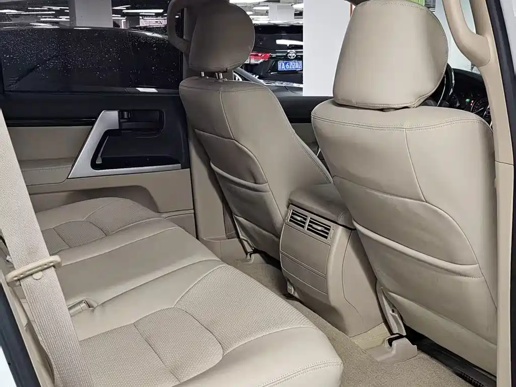 Toyota Land Cruiser — миниатюра 11