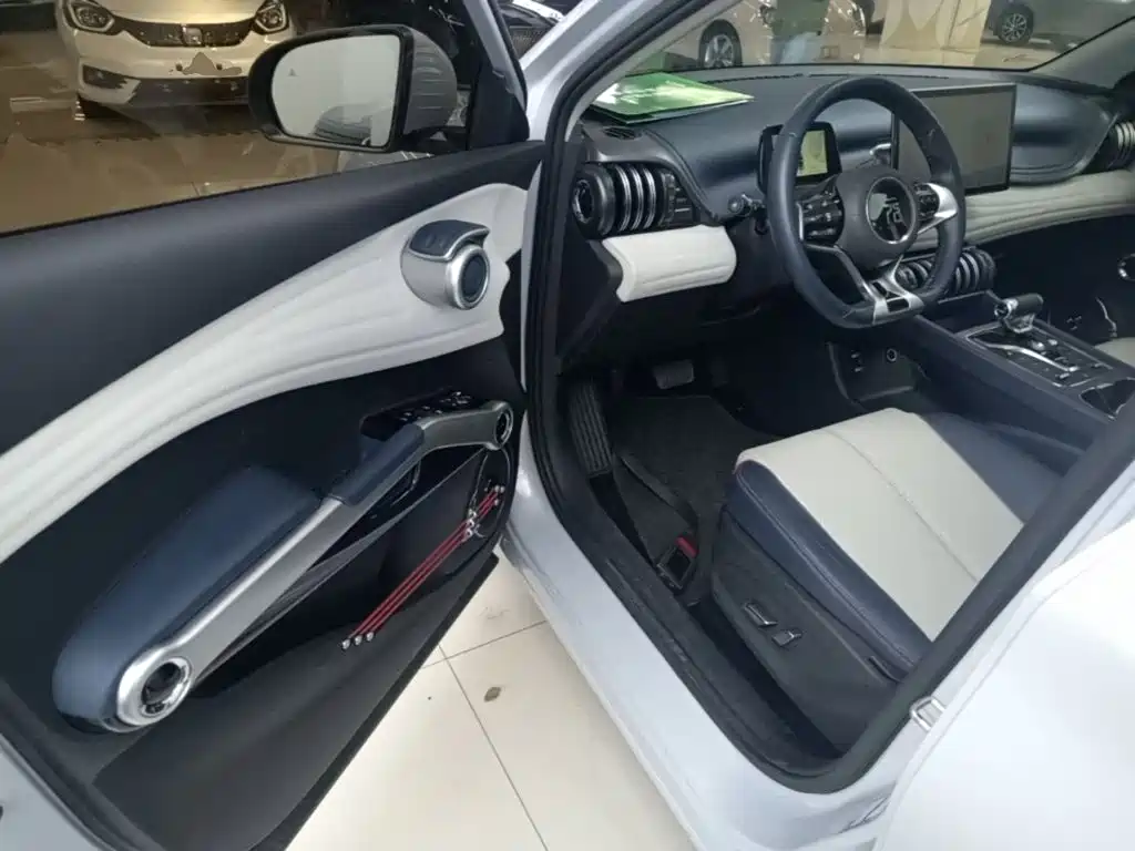 BYD Yuan Plus — миниатюра 16