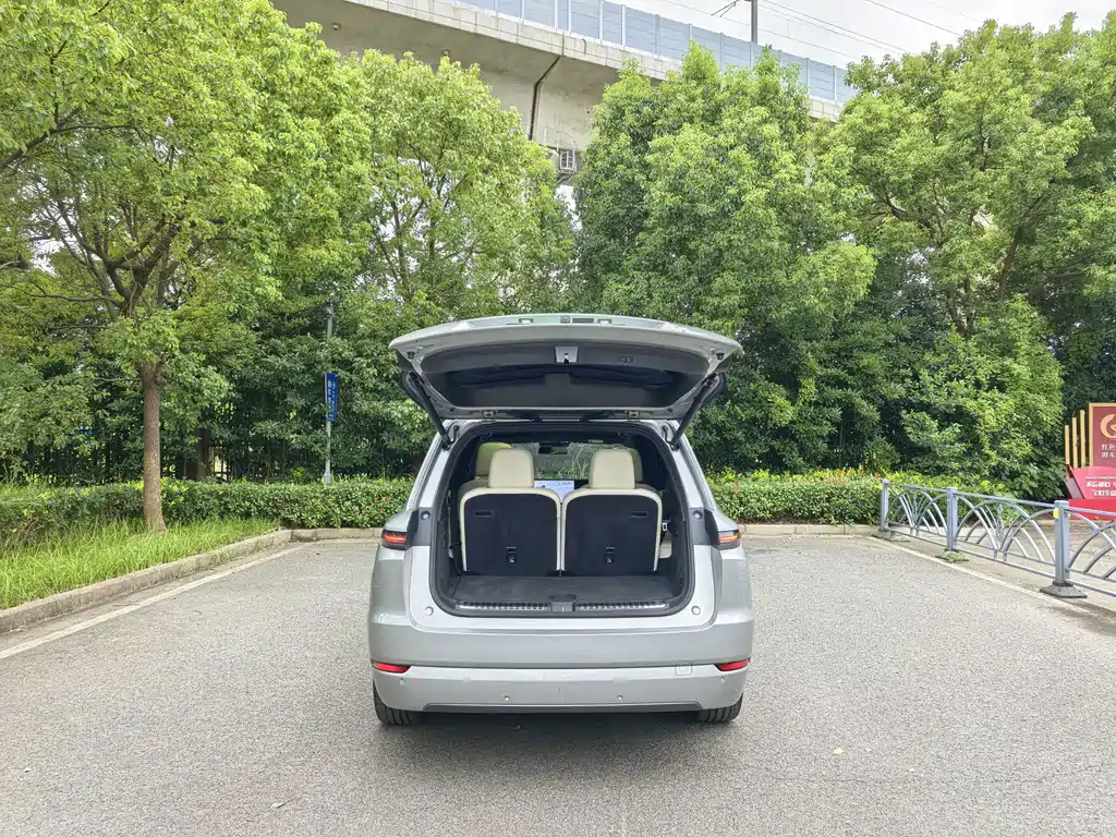 Li Auto Li L9 — миниатюра 17
