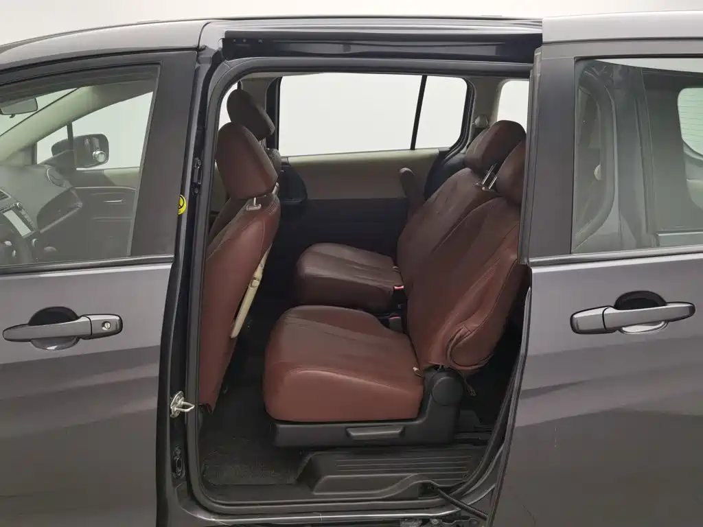 Mazda 5 — миниатюра 15