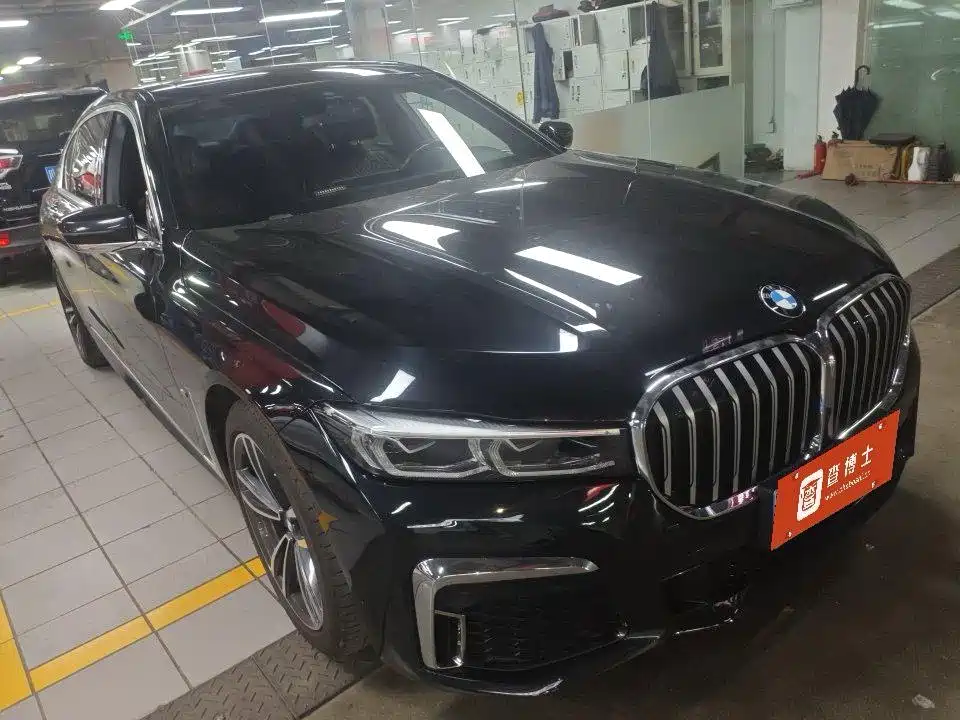 BMW 7 Series — миниатюра 5