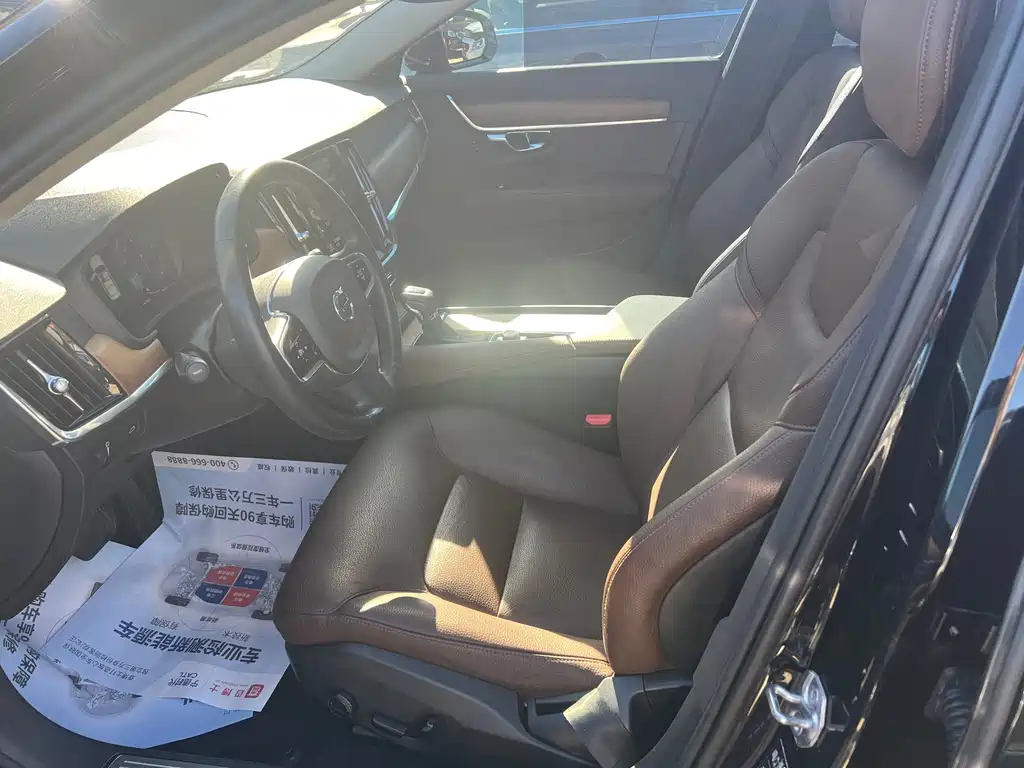 Volvo S90 — миниатюра 8