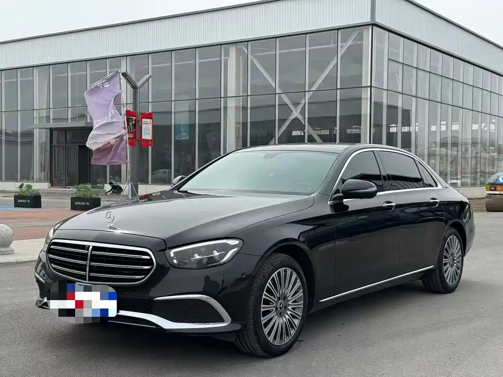 Mercedes-Benz E-Class 2022