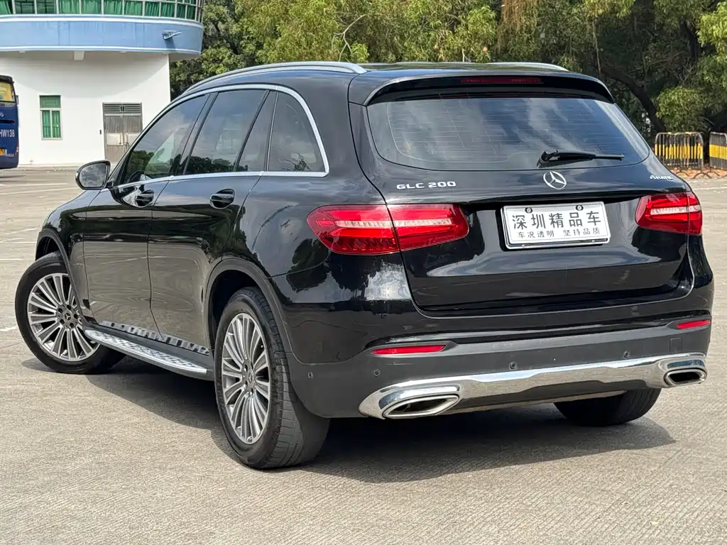MERCEDES-BENZ GLC