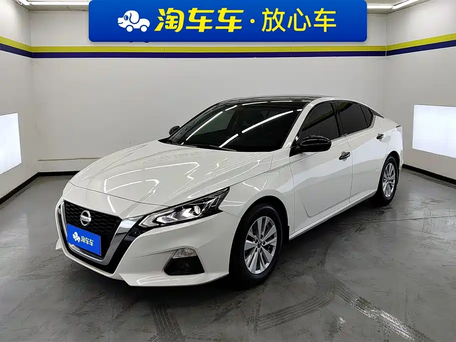 Купить Nissan Teana