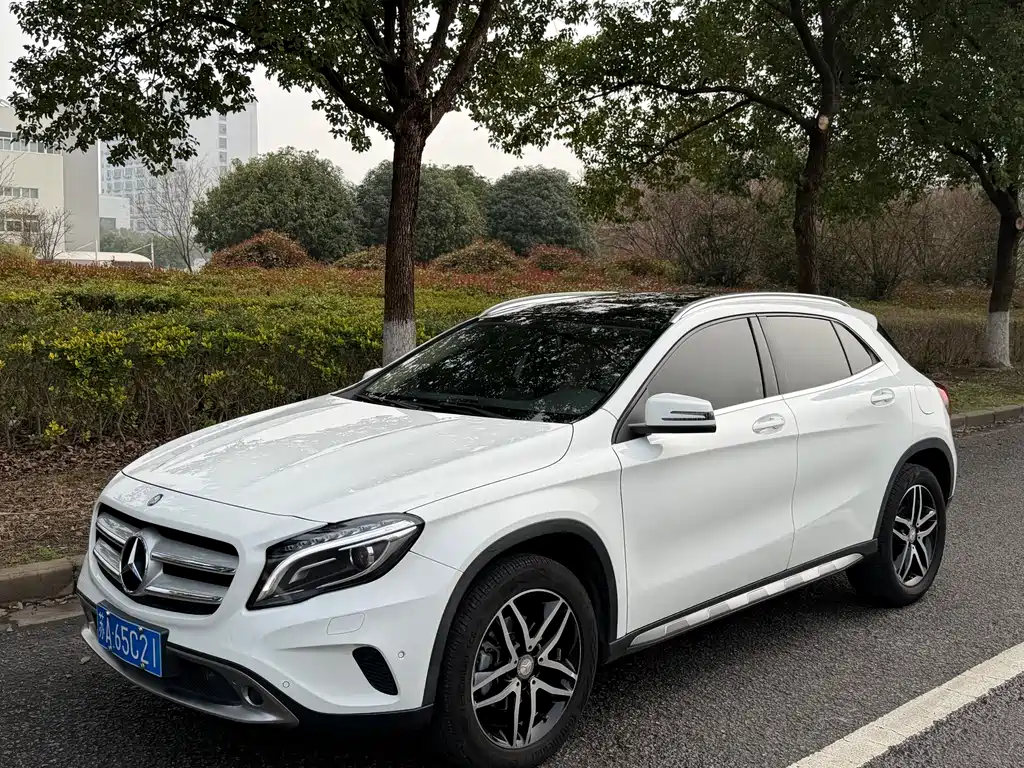 Mercedes-Benz GLA 2016