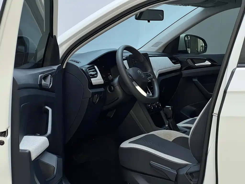 Volkswagen Tharu — миниатюра 8