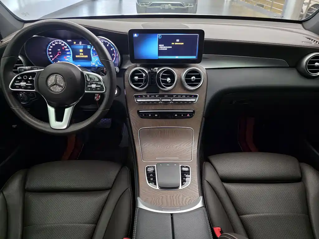 Mercedes-Benz GLC 2020 GLC 300 L 4MATIC