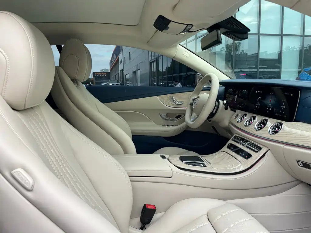 Mercedes-Benz E-Class (Import) — миниатюра 12