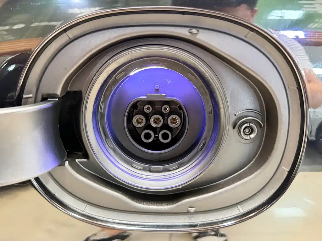 Volvo S90 PHEV — миниатюра 15