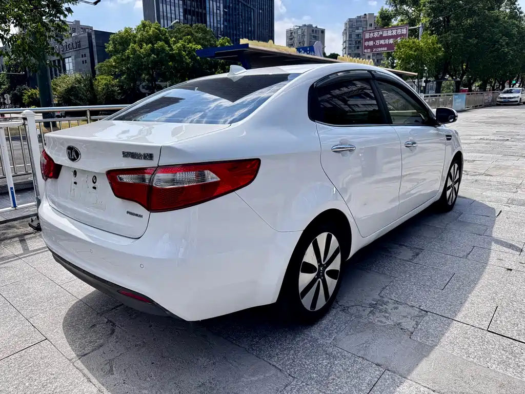 Kia K2 — миниатюра 10