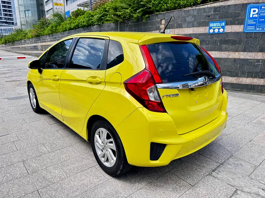 Honda Fit — миниатюра 11