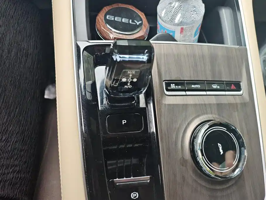 Geely Xingyue L — миниатюра 16