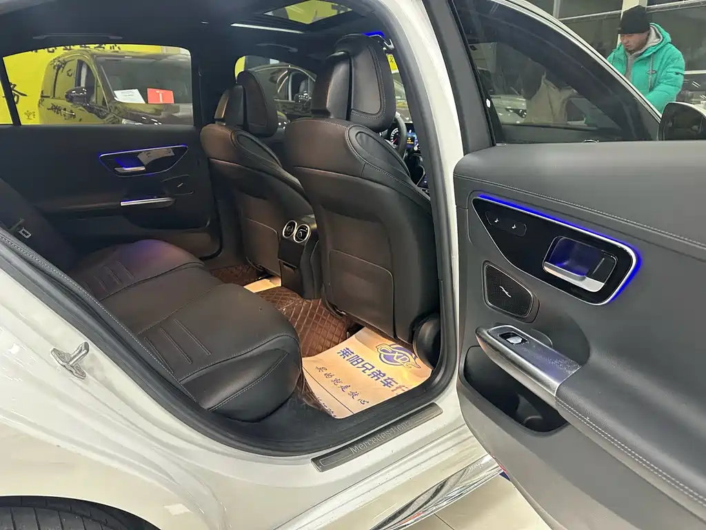 MERCEDES-BENZ C CLASS