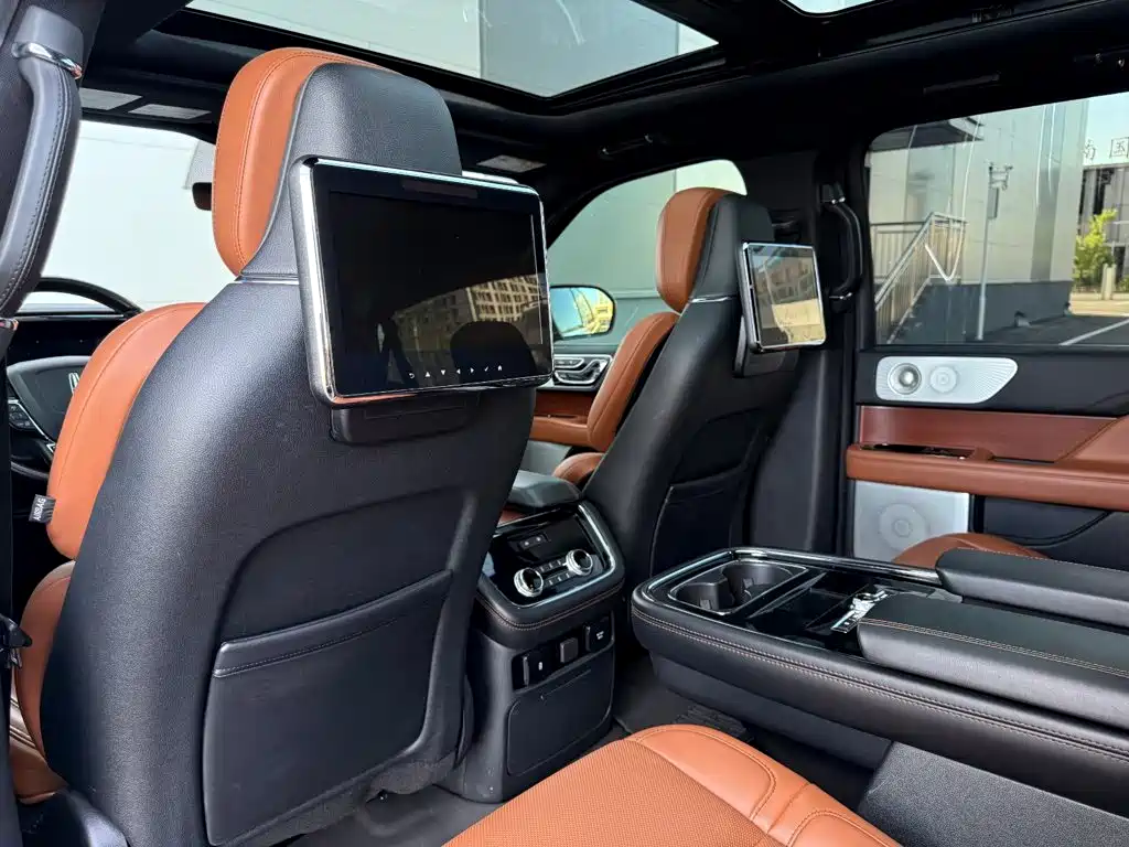 Lincoln Navigator — миниатюра 20