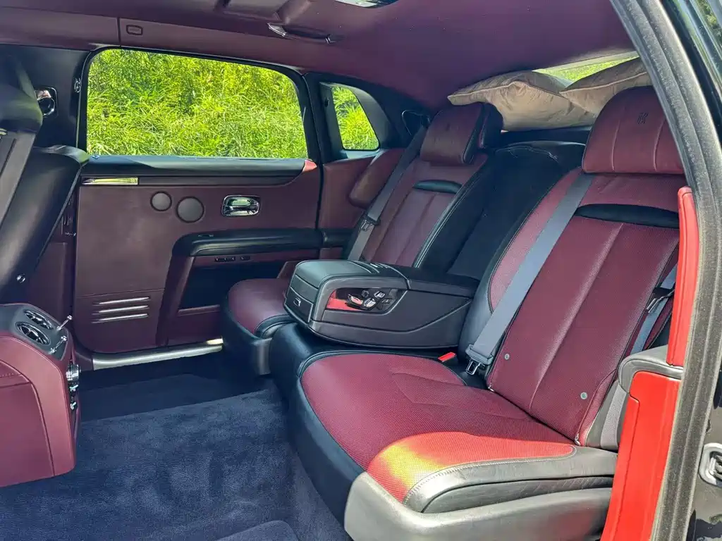 Rolls-Royce Ghost — миниатюра 6