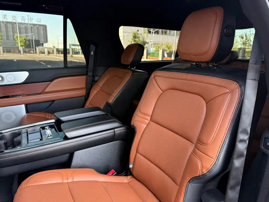 Lincoln Navigator — миниатюра 19